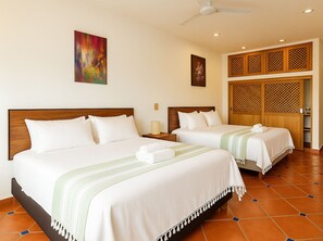 1 bedroom, premium bedding, in-room safe, desk