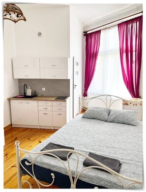 1 bedroom, bed sheets - Souvenirappart Sienkiewicza 3V (Bydgoszcz)