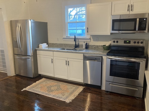 Masters Rental! Charming 2-bedroom house with AC and WiFi in lovely Augusta