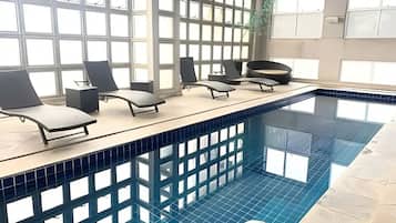 Piscina interna, piscina externa