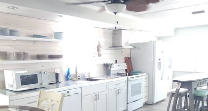 So Beachy! A family and Pet-friendly Spacious Home