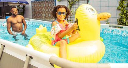 Bonamoussadi Gardens Maisonn Avec Grande Piscine III