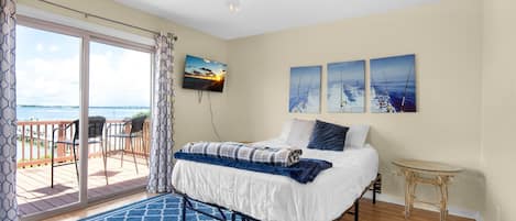 House, Multiple Beds (Barefoot & Buzzed) | 4 bedrooms, WiFi