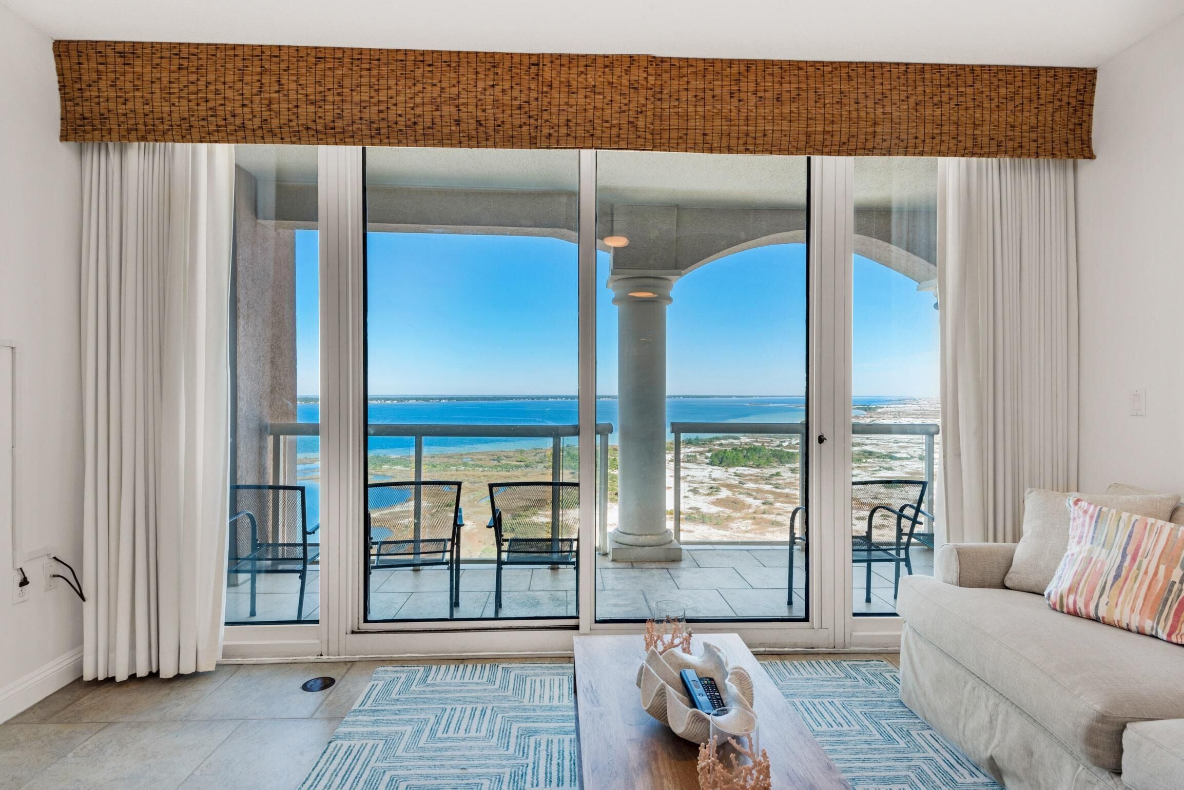 Apartemen, Beberapa Tempat Tidur (Portofino Island Resort 2-1902) | Area keluarga | TV