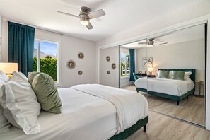 4 bedrooms, iron/ironing board, Internet, bed sheets