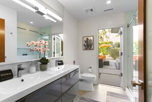 تجهيزات دش، مجففات شعر، مناشف