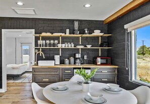 Dining - Desert Paradise Dream (Palm Springs)