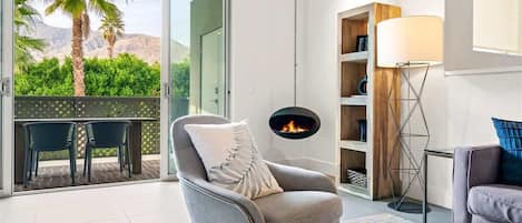 TV, fireplace, offices