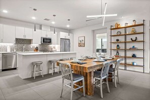 Dining - Chic and Stylish at The Riv (Palm Springs)