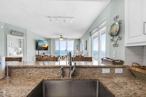 Apartment, Multiple Beds (Summerwind Center 804) | Interior - Summerwind Center 804 (Navarre)