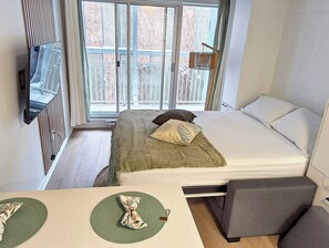 Bügeleisen/Bügelbrett, kostenloses WLAN, Bettwäsche