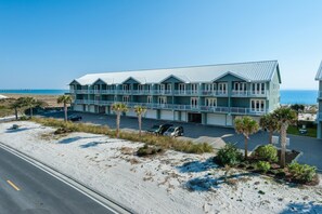 Apartamento, varias camas (White Sands 459) | Exterior