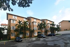 Exterior - Secluded Ravinia Gem in Kingston  (Kingston)