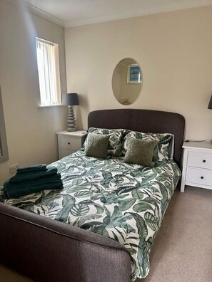 2 Schlafzimmer, Bügeleisen/Bügelbrett, WLAN, Bettwäsche