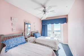 Condo, varias camas (White Sands 449) | 4 habitaciones 