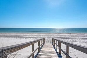 Appart'hôtel, plusieurs lits (White Sands 449) | Plage