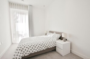 Apartment | 2 bedrooms, free WiFi, bed sheets - Incredible 2bedroom Apartment in Brentford (Brentford)