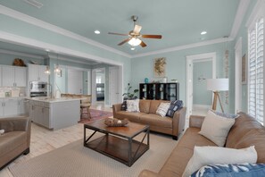 House, Multiple Beds (Dream Maker) | Living area | TV - Dream Maker (Navarre)