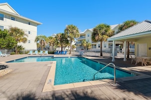 Apartamento, várias camas (Gulf Island 313) | Piscina | Piscina externa