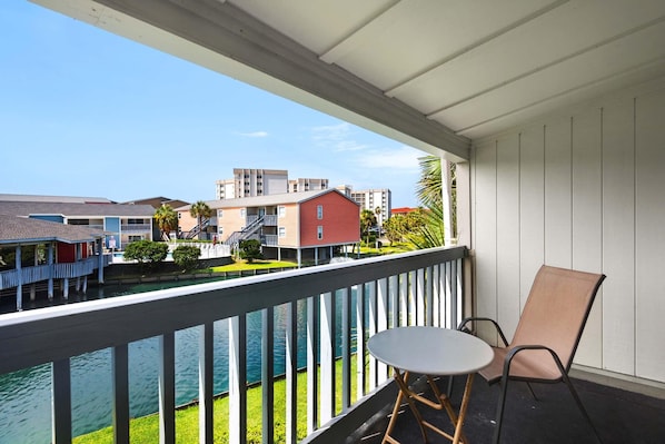 ์ํํธ, ํน์ฌ์ด์ฆ์นจ๋ 1๊ฐ ๋ฐ ์ํ๋ฒ ๋ (Villas on the Gulf unit E4) | ์๋ฐ ์์ค ๊ตฌ๋ด