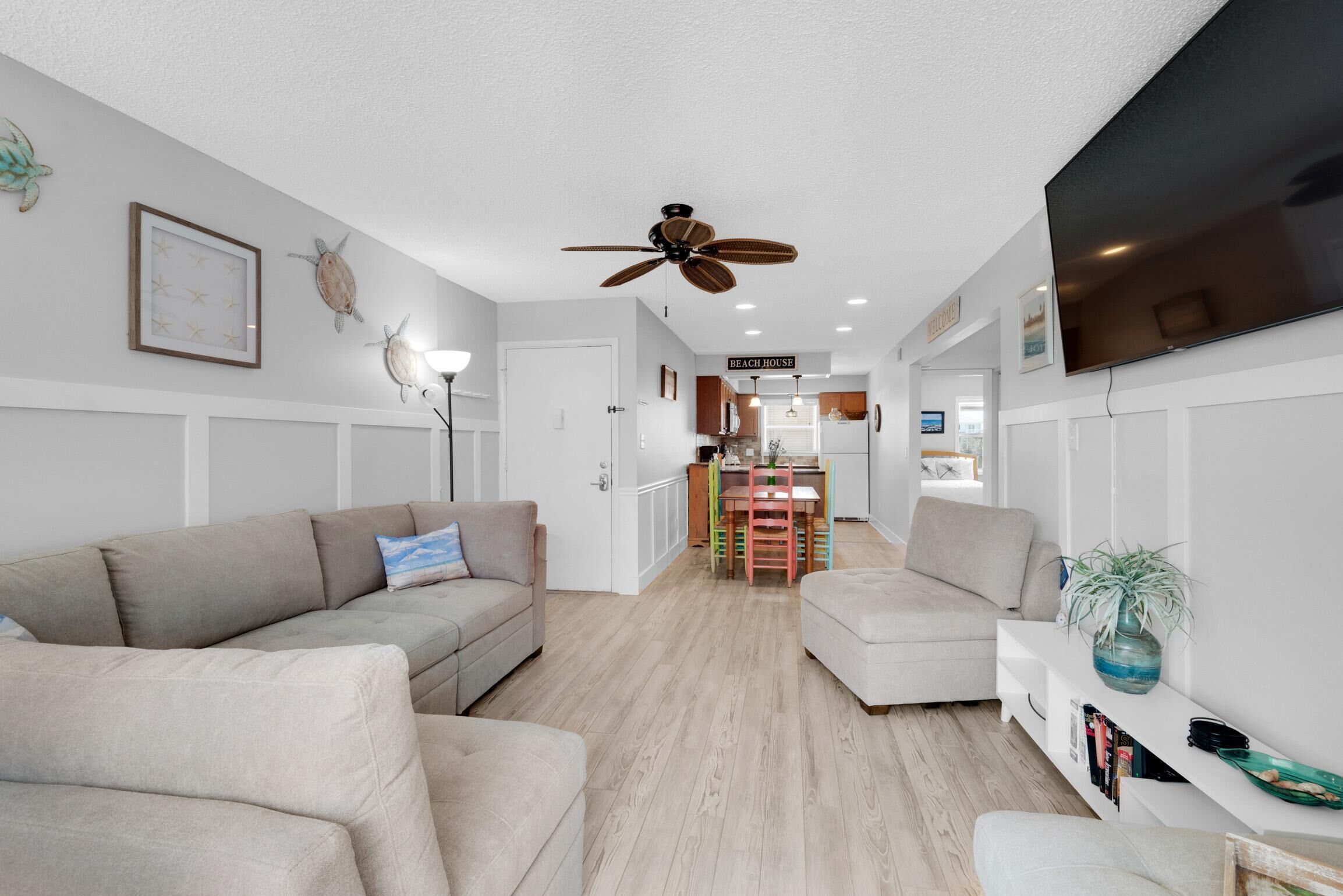 Apartment, Multiple Beds (Villas on the Gulf unit C5) | Living area