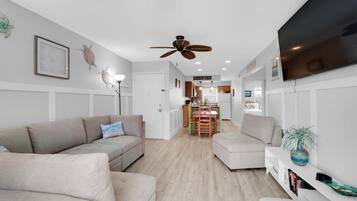 Apartment, Multiple Beds (Villas on the Gulf unit C5) | Living area