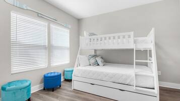 House, Multiple Beds (Sea Navarre) | 4 bedrooms, WiFi