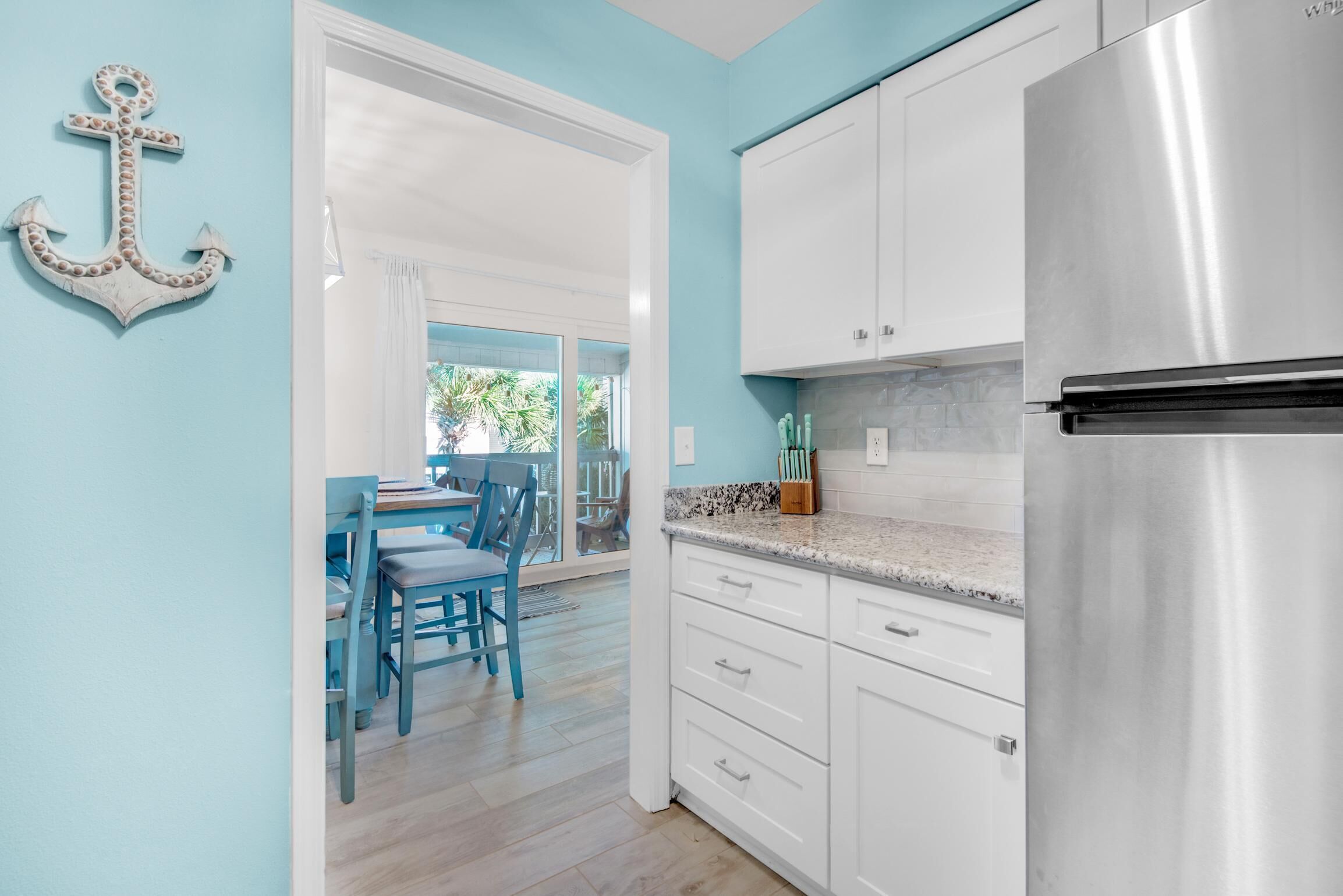 Apartment, 1 King Bed with Sofa bed (Villas on the Gulf unit G8) | Private kitchen | Oven, toaster