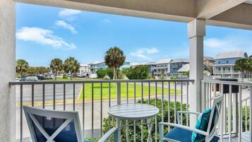 Apartment, 1 King Bed with Sofa bed (Sunset Harbor Villas 313) | Property grounds