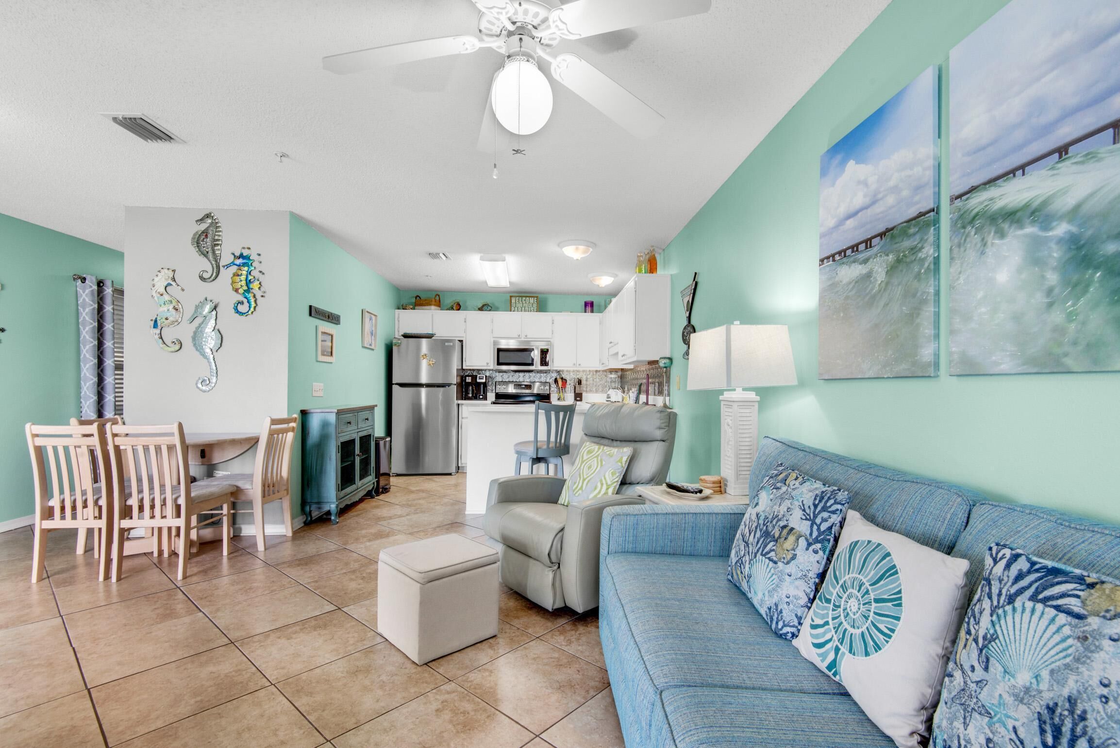 Apartment, 1 King Bed with Sofa bed (Sunset Harbor Villas 313) | Living area