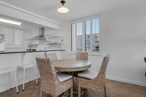 Apartment, 1 Queen Bed (Gulf Winds 101) | Dining