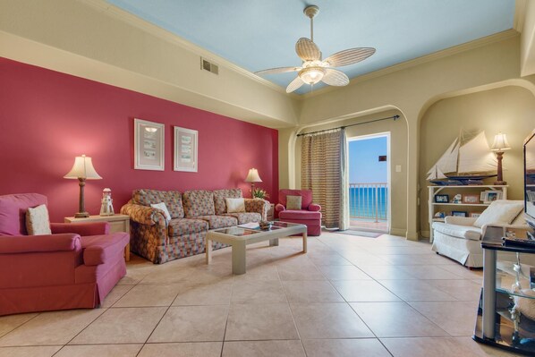 Apartment, Multiple Beds (Sans Souci unit 704) | Living area | TV