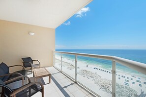 アパートメント ベッド (複数台) (Emerald Isle unit 1206) | 施設の敷地