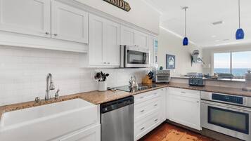 公寓客房, 多張床 (White Sands 451- Beach Dreams) | 私人廚房 | 烤箱、烤麵包機