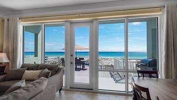 公寓客房, 多張床 (White Sands 423) | 起居區