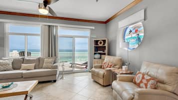 Leilighet, 1 kingsize-seng med sovesofa (Seahorse unit R) | Oppholdsområde | TV