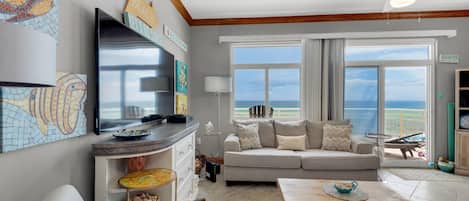 Apartment, 1 King Bed with Sofa bed (Seahorse unit R) | Living area