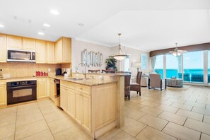 Private kitchen - Portofino Island Resort P5-1003 (Pensacola Beach)