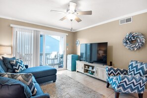 Apartment, Multiple Beds (Villas on the Gulf unit A8) | Living area