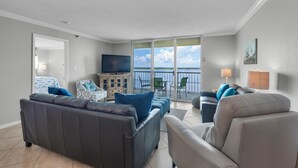Leilighet, flere senger (Tristan Towers unit 14D) | Oppholdsområde