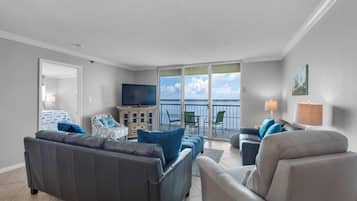 Apartment, Multiple Beds (Tristan Towers unit 14D) | Living area