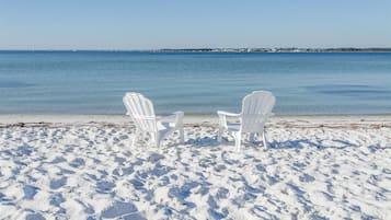 Apartment, 1 Queen Bed with Sofa bed (LaBahia 224) | Beach