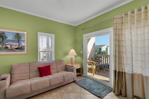 Apartment, Multiple Beds (Villas on the Gulf unit J1) | Living area