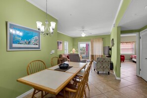 Apartment, Multiple Beds (Villas on the Gulf unit J1) | Interior