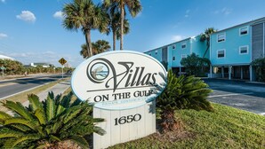 A sign for Villas on the Gulf, indicating private condominiums at 1650.