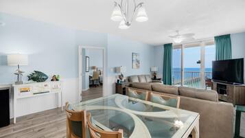 Apartment, Multiple Beds (Inn At Summerwind 1005) | Living area | TV