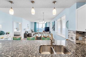 Apartment, Multiple Beds (Inn At Summerwind 1005) | Interior