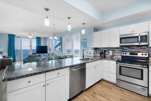 Apartment, Multiple Beds (Inn At Summerwind 1005) | Private kitchen | Oven, toaster, paper towels