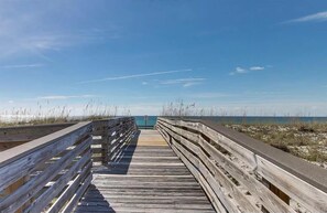 Condo, varias camas (Regency Cabanas E1) | Áreas de la propiedad