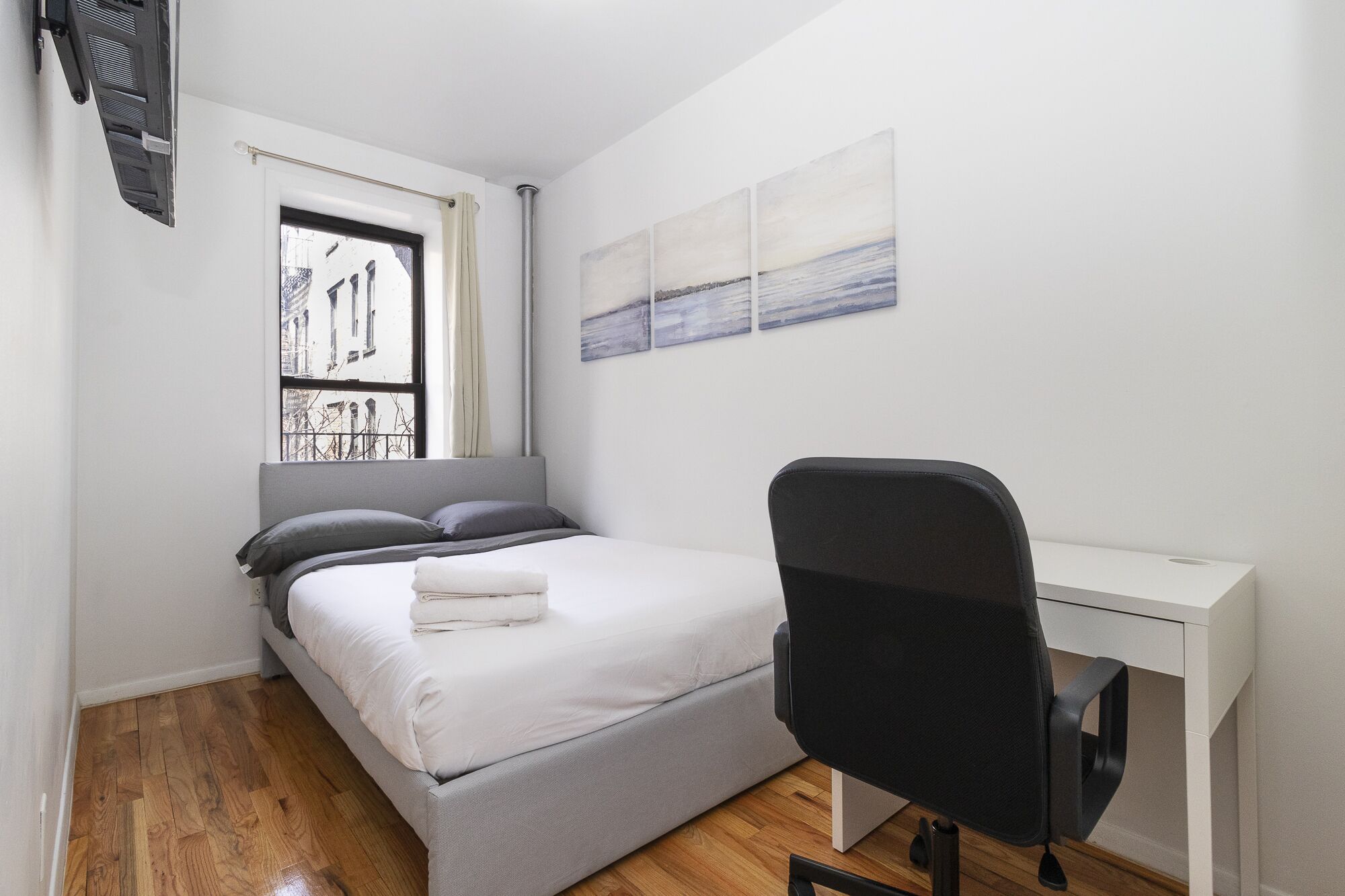 2 Schlafzimmer, Schreibtisch, WLAN, Bettwäsche